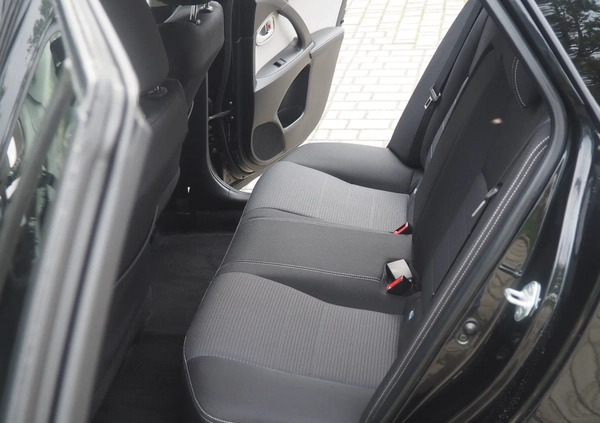 Toyota Avensis cena 84900 przebieg: 70200, rok produkcji 2018 z Ropczyce małe 742